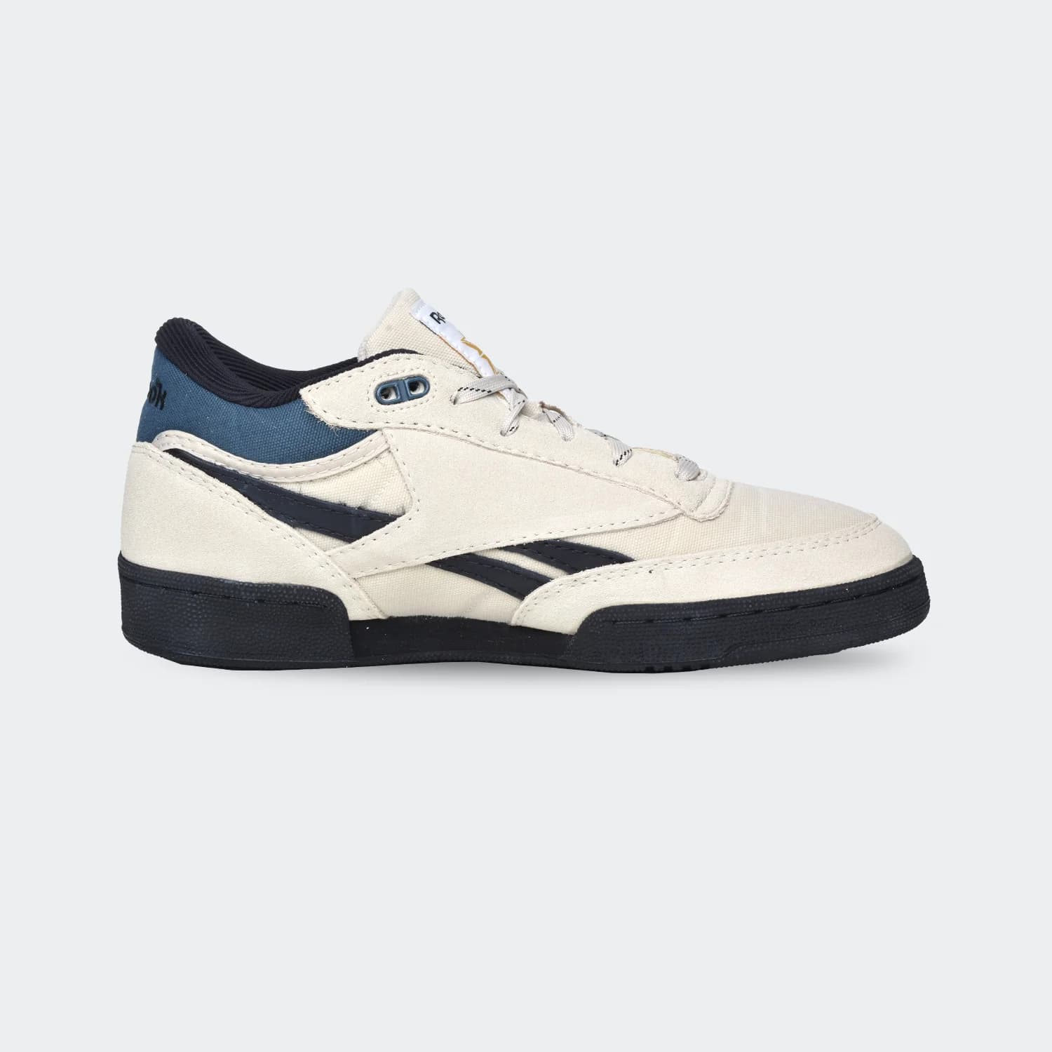 کفش کلاسیک مردانه ریباک مدل Reebok Club C Mid II Revenge Vintage — تصویر ۸