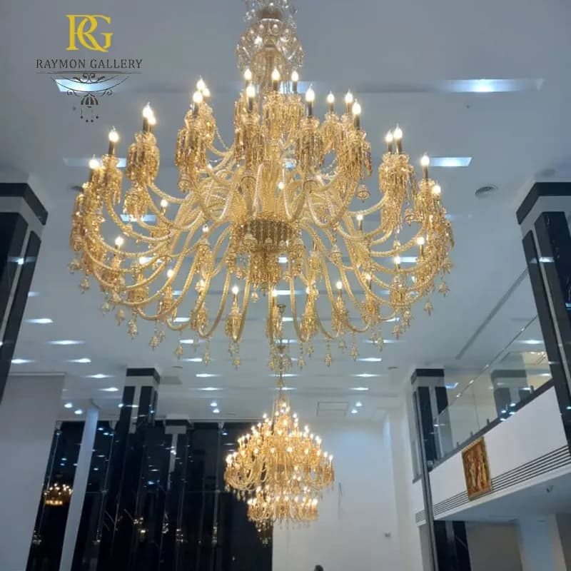 لوستر باکارات عسلی سلطنتی سبک کلاسیک (65 شاخه) — تصویر ۸
