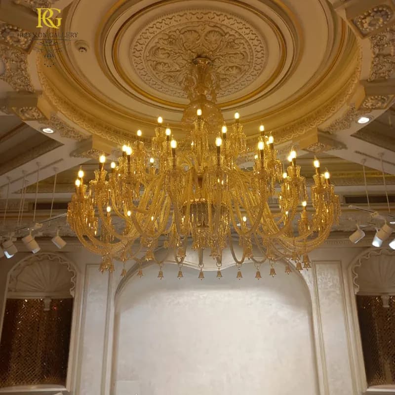 لوستر باکارات طلایی لوکس (65 شاخه)