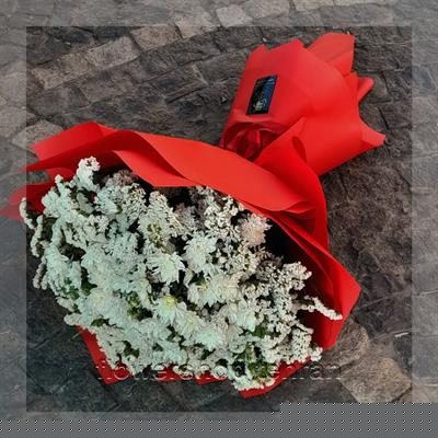 سفارش باکس گل و پول آرایی به‌صورت اینترنتی و دریافت در همان روز — تصویر ۲