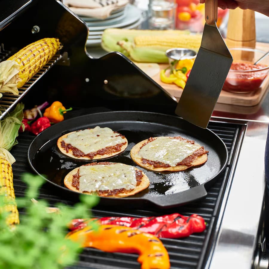تابه پیتزا چدنی 35 سانتی متری ایکیا مدل GRILLTIDER — تصویر ۳