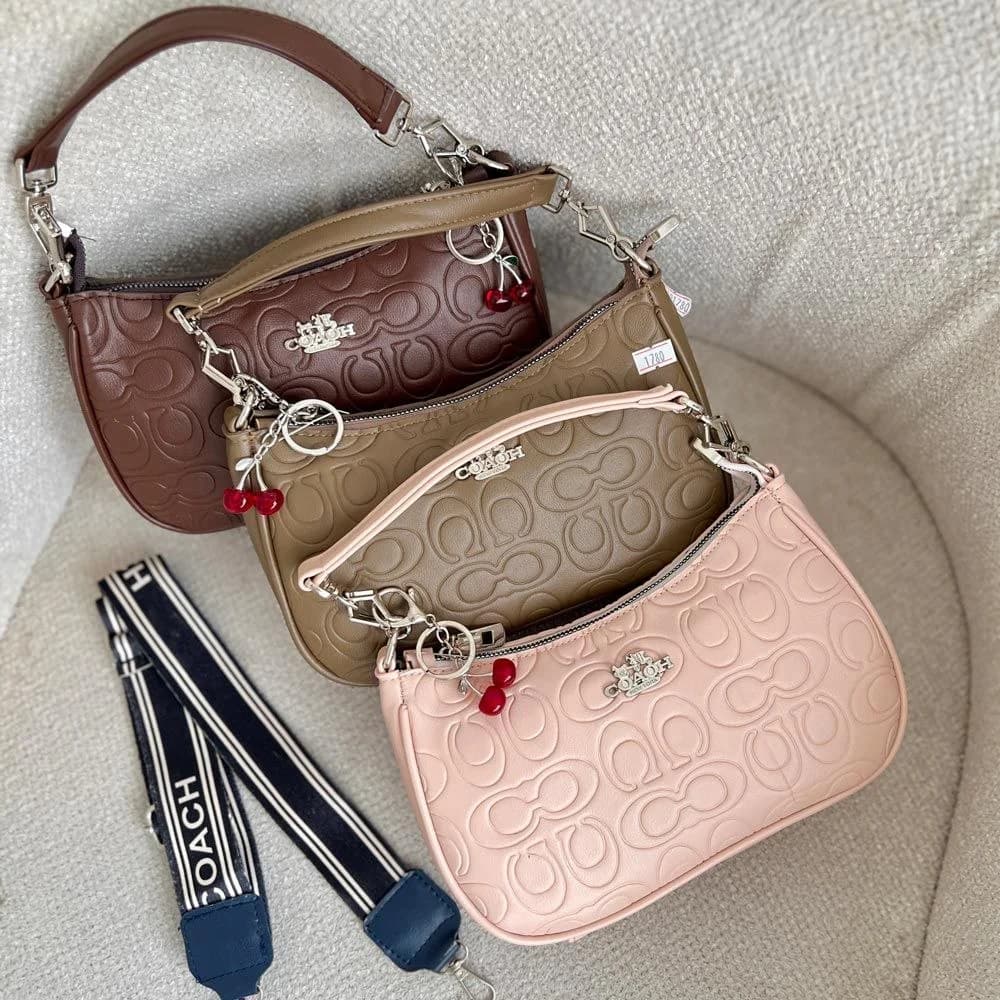 کیف دوشی دستی زنانه COACH مدل 179 — تصویر ۶