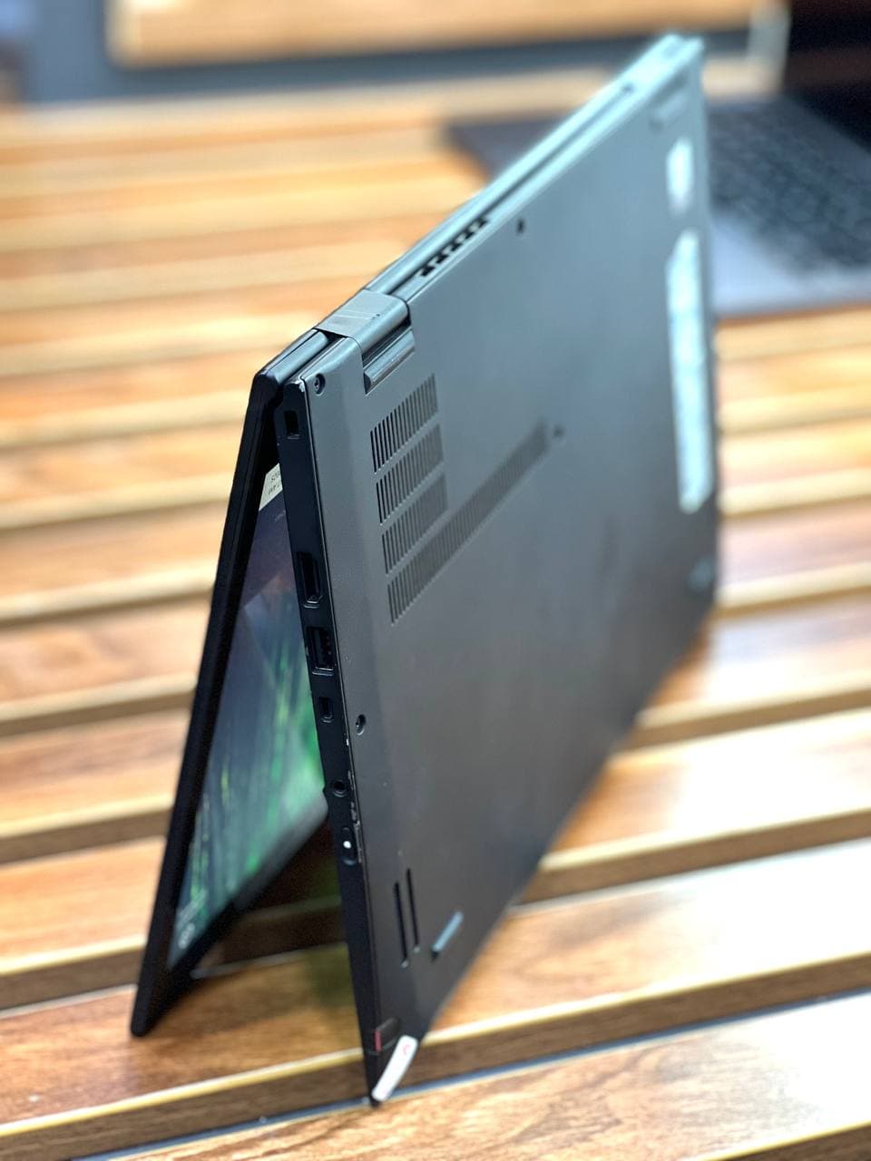 لپ تاپ Lenovo Thinkpad X1 i7 (8550U) 8GB-512SSD-Intel UHD X360 — تصویر ۳