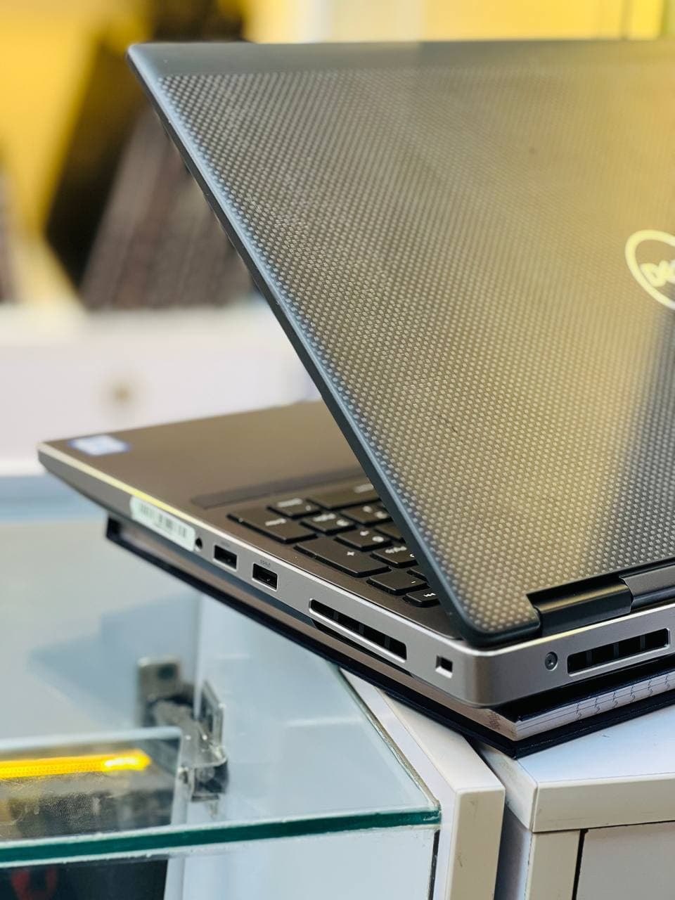 لپ تاپ Dell Precision 7540 i7 (9750H) 32GB-512SSD-AMD WX3200 4GB — تصویر ۶