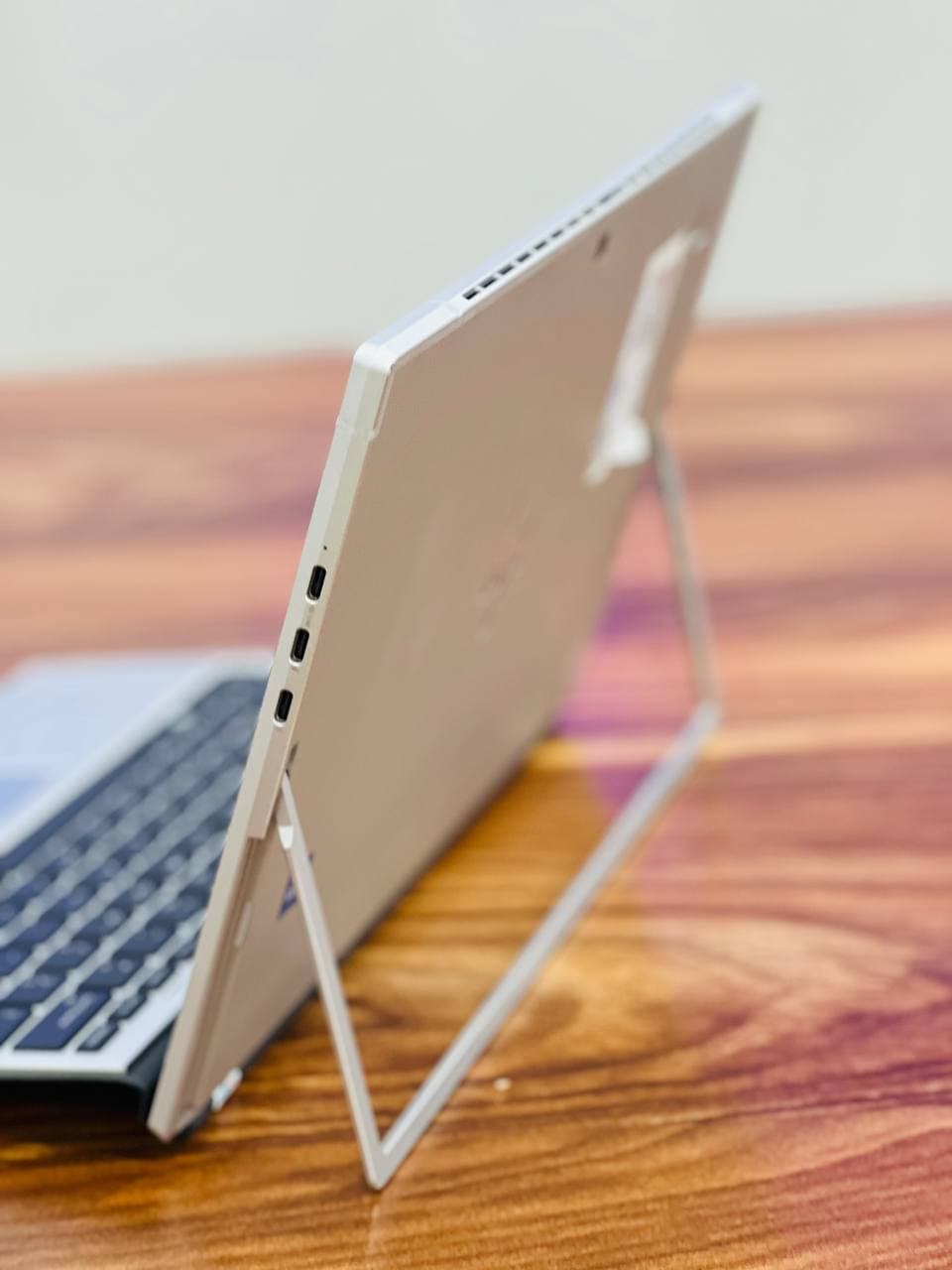 لپ تاپ HP Elite X2 G8 i5 (1145G7) 16GB-256SSD-Intel iris xe — تصویر ۸