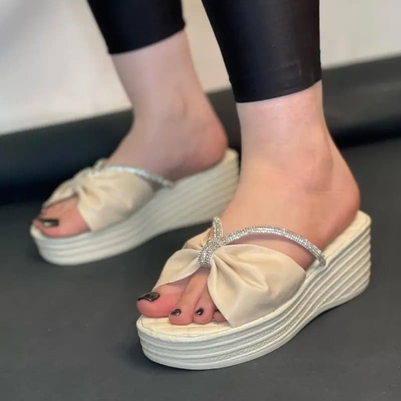 صندل لژدار زنانه پروانه نگینی — تصویر ۷