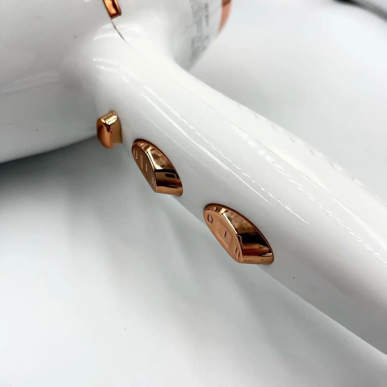 سشوار حرفه ای وی جی آر مدل VGR 414 — تصویر ۲