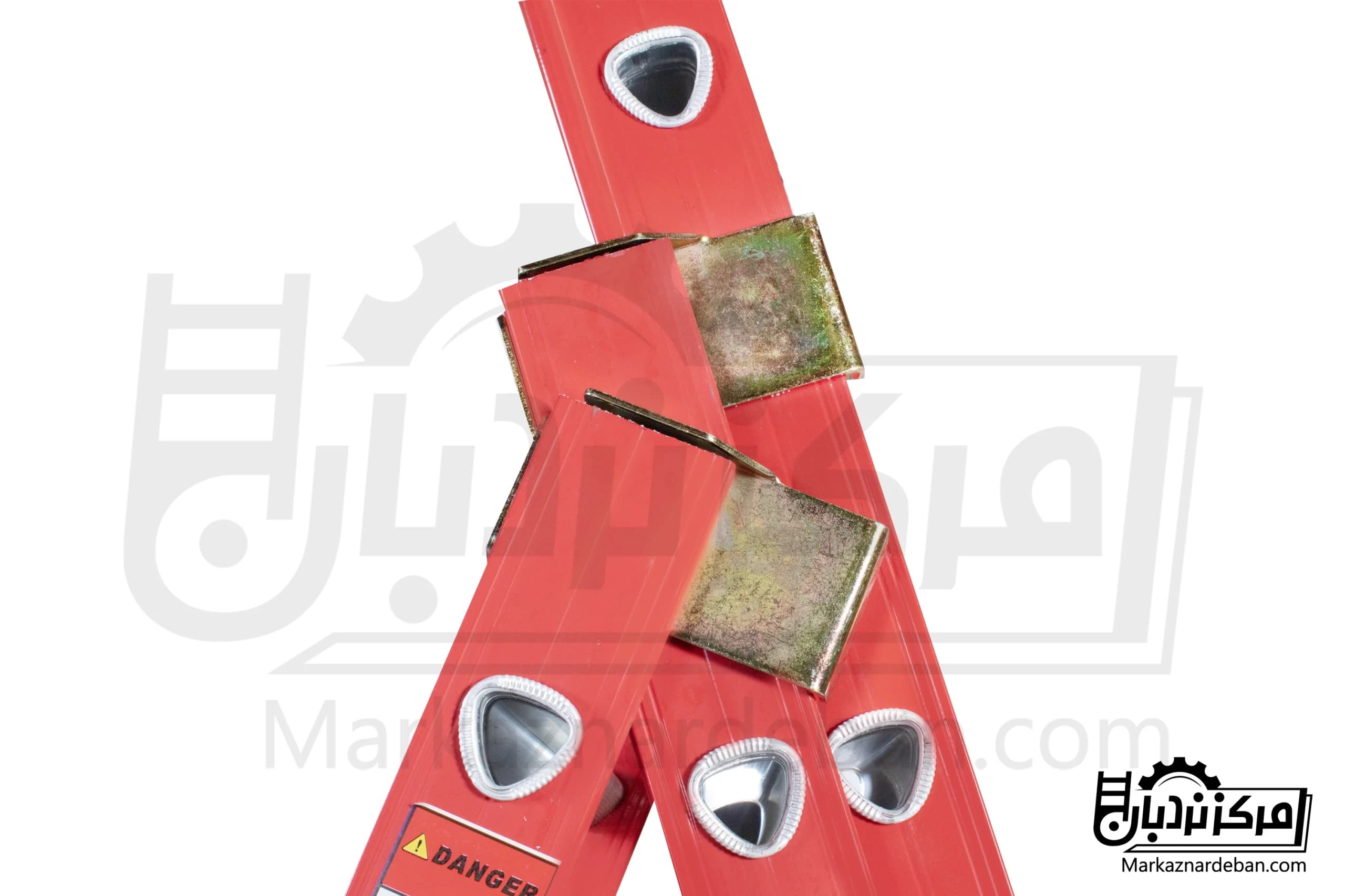 نردبان مخابراتی آلومینیوم پله مثلث اورست ۷.۵ متری ۲۸ پله ۳ تکه برند فرازپله — تصویر ۳