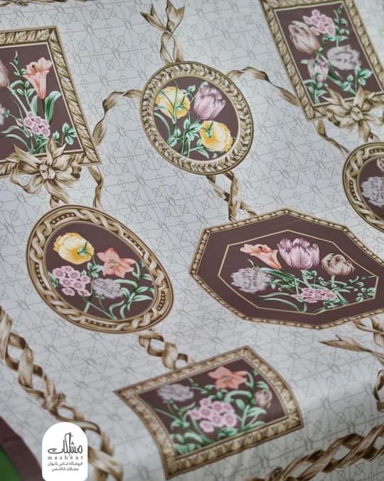 روسری ابریشم توییل تابلوی گل — تصویر ۲