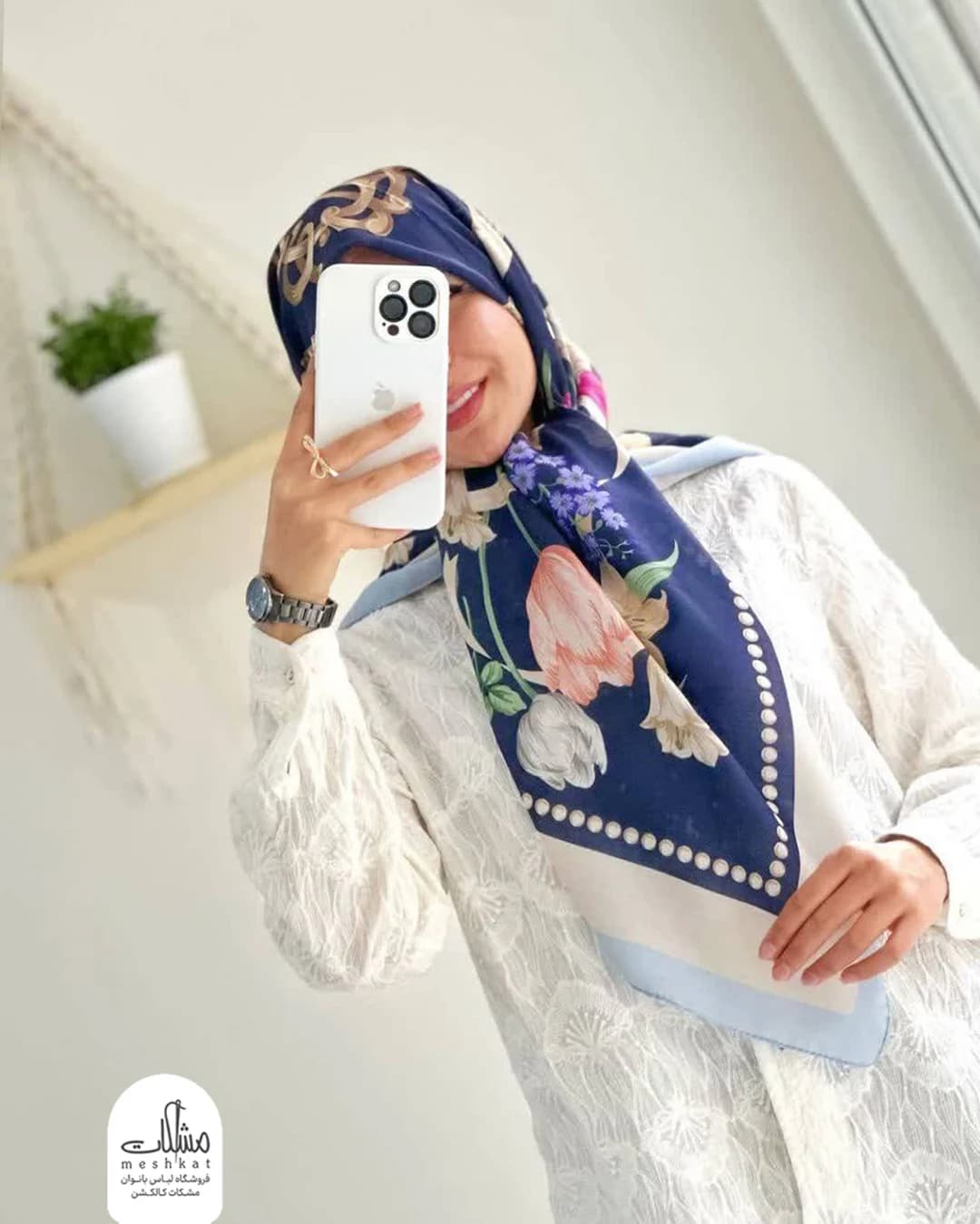 روسری ابریشم توئیل طرح لاله — تصویر ۷