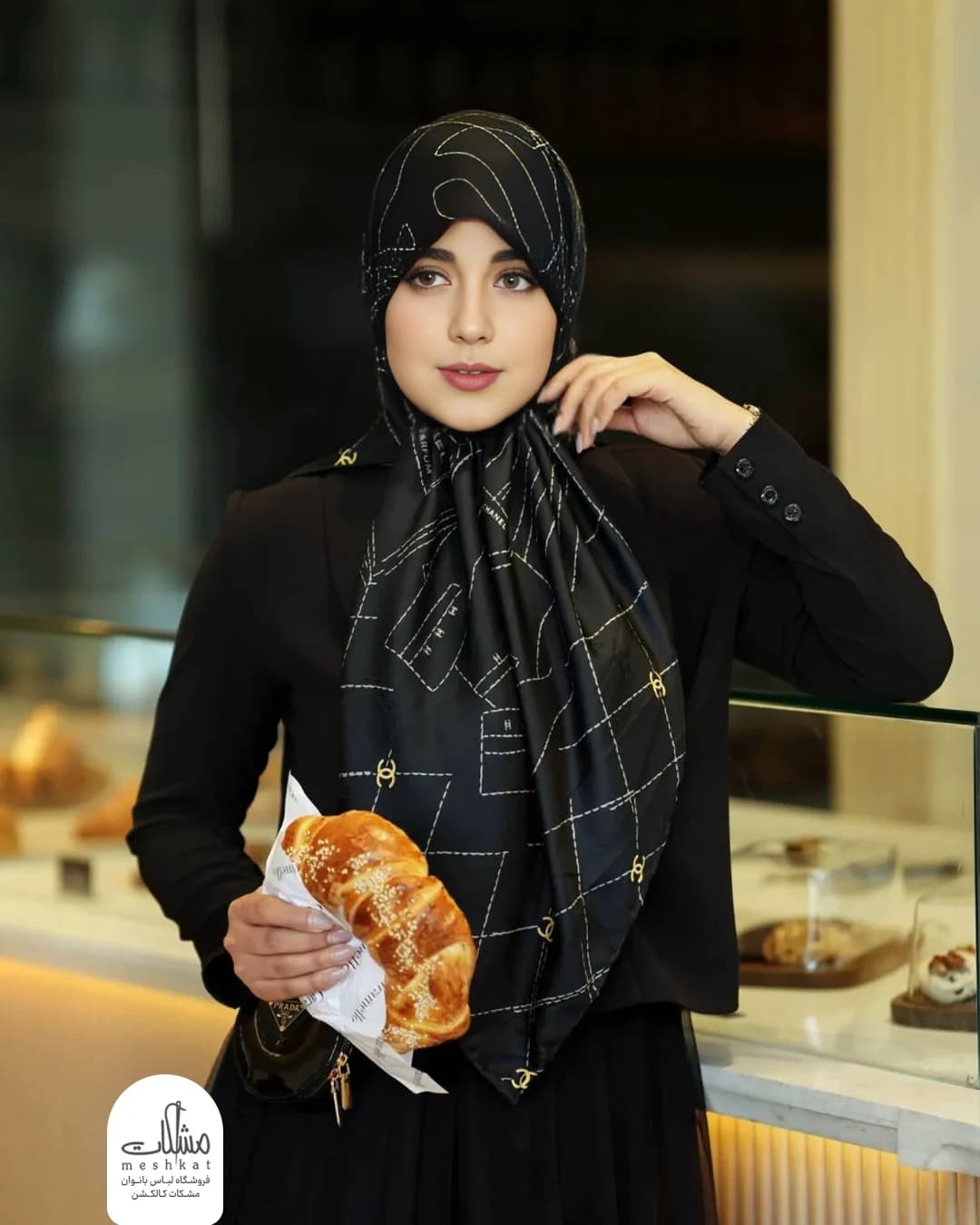 روسری ابریشم توییل طرح Chanel — تصویر ۷