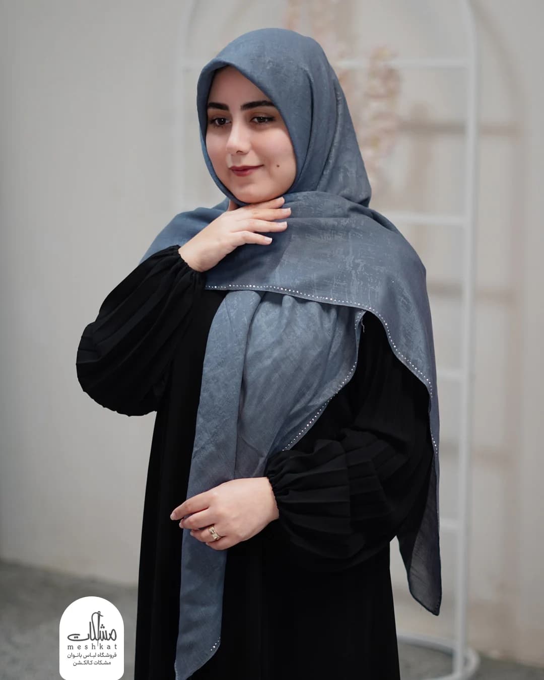 روسری اسلپ نگین دار طرح پتینه — تصویر ۸