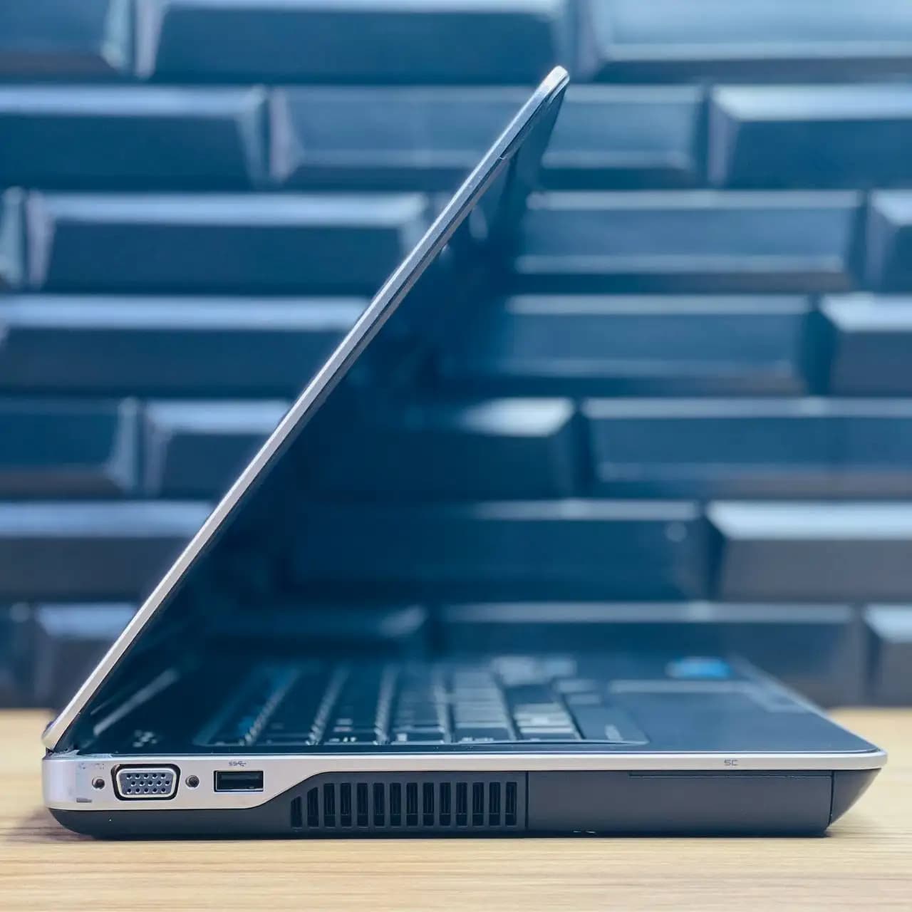 لپ تاپ Dell Latitude 6440 — تصویر ۹
