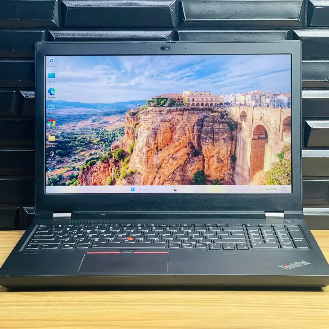 لپ تاپ Lenovo ThinkPad P50 — تصویر ۲