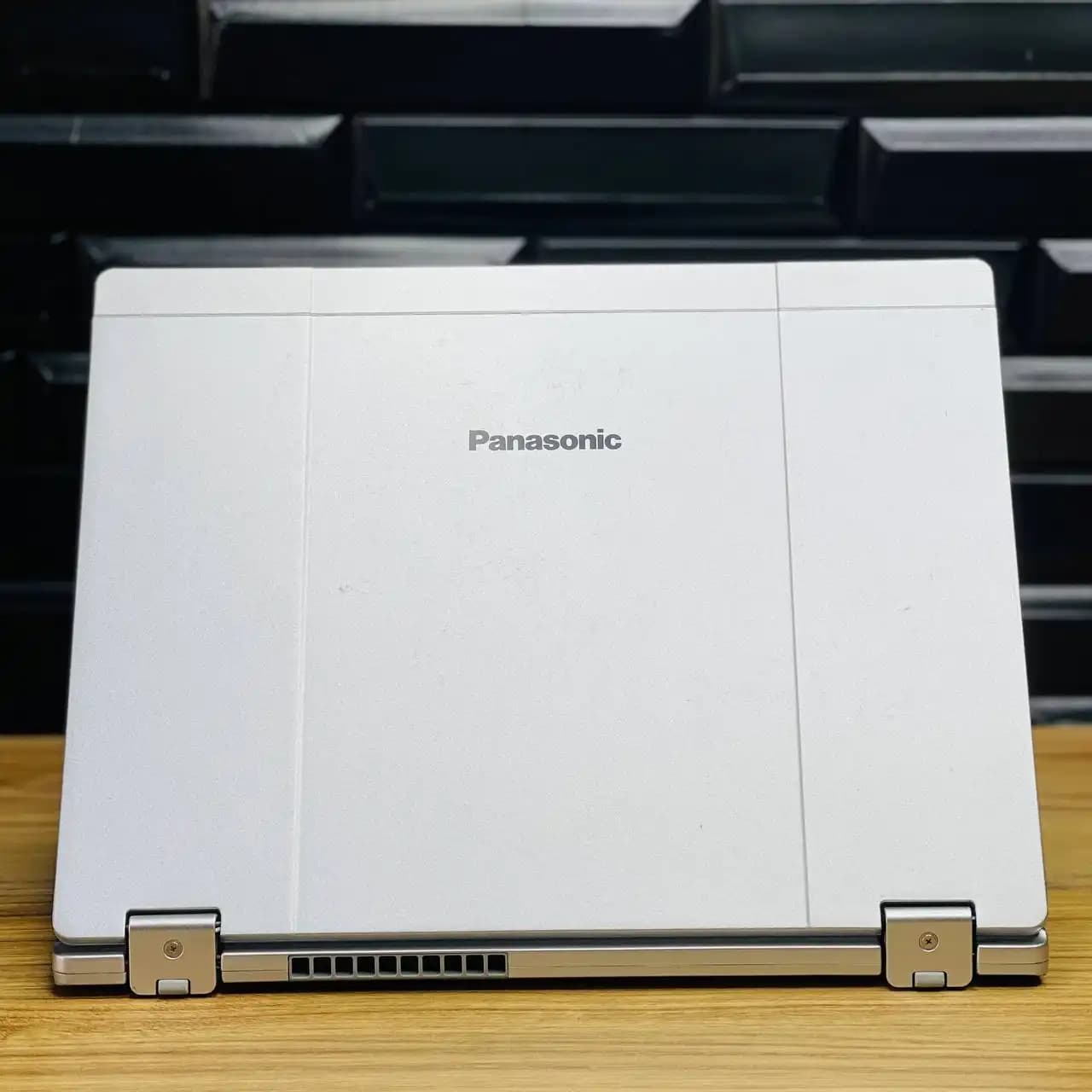 لپ‌تاپ Panasonic CF-QV Touch — تصویر ۵