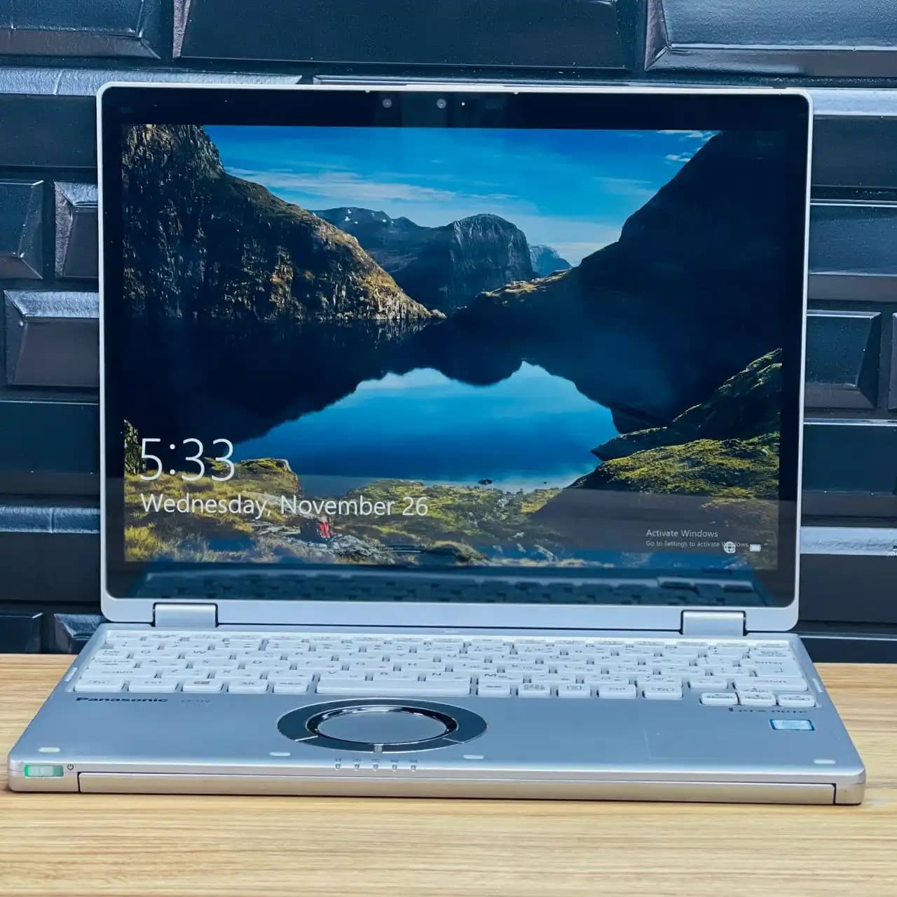 لپ‌تاپ Panasonic CF-QV Touch — تصویر ۴