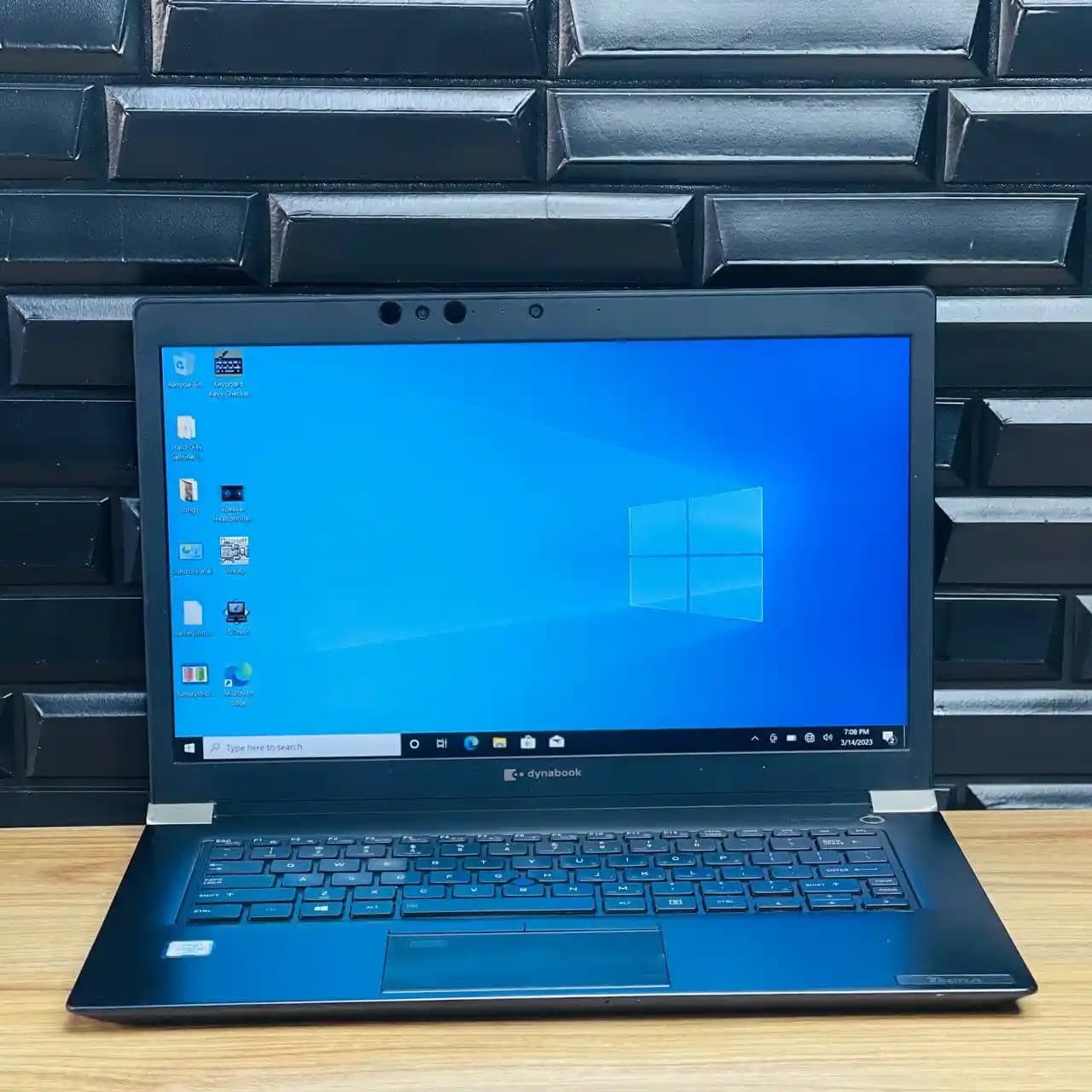 لپ‌تاپ Toshiba Portege X40-F Touch — تصویر ۵