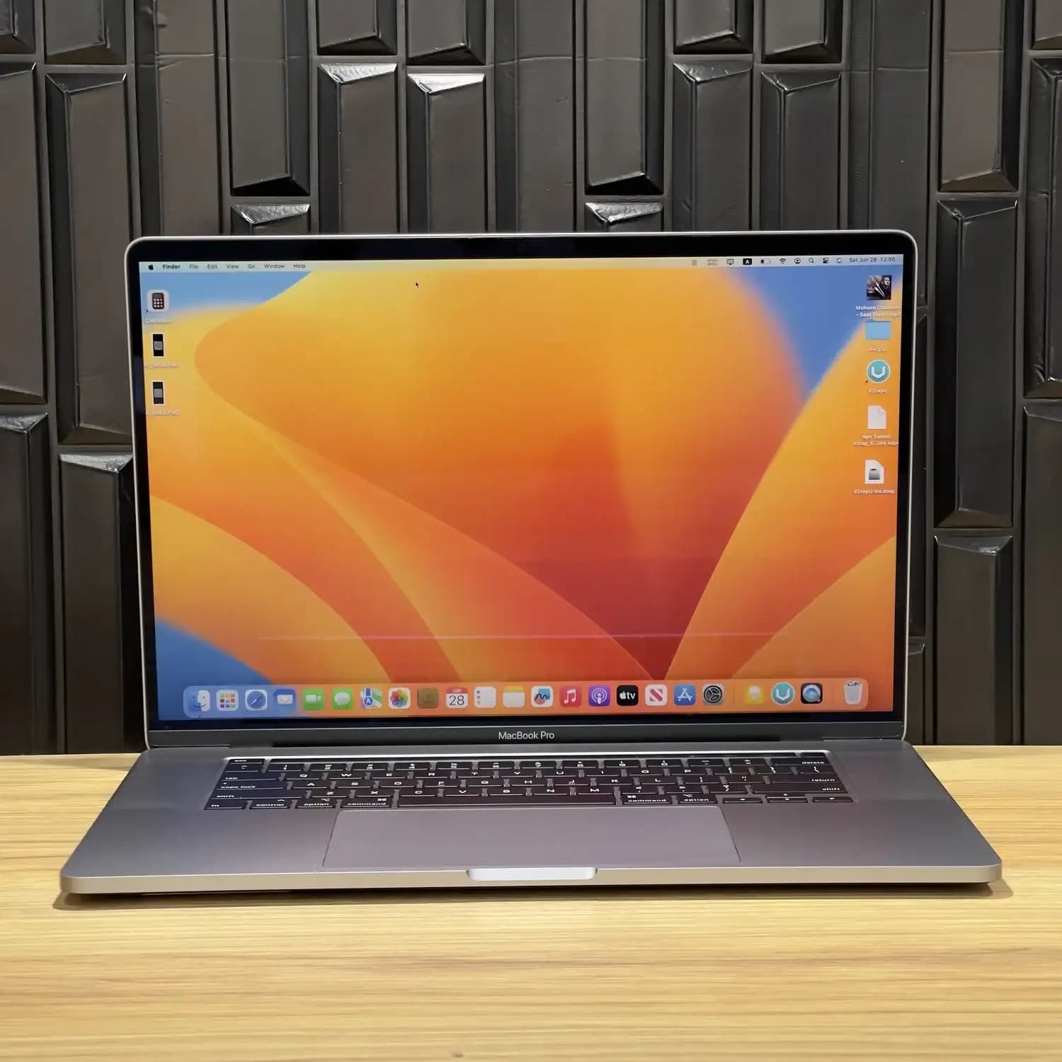 لپ‌تاپ MacBook Pro 2019 A1990 — تصویر ۶