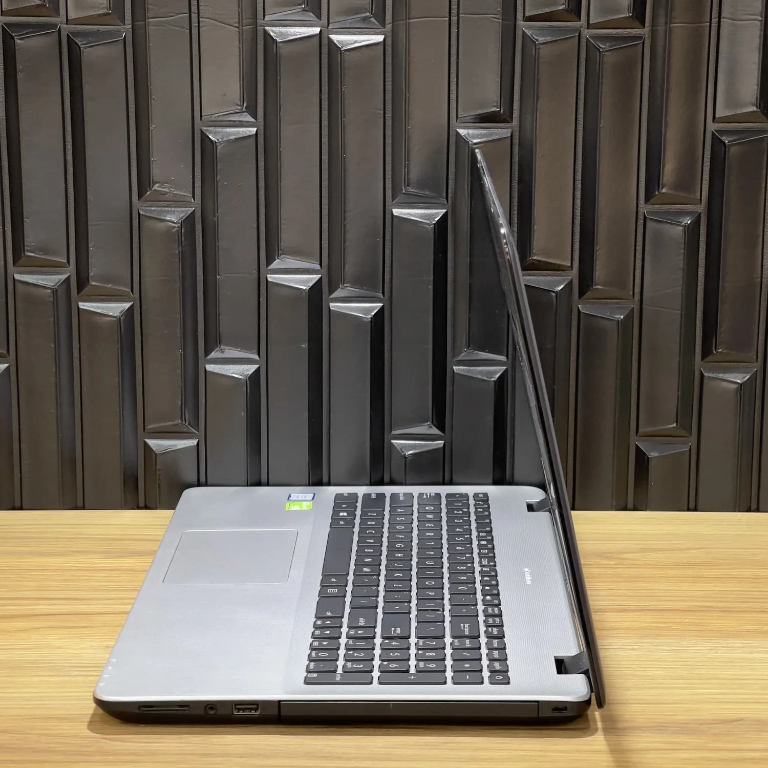 لپتاپ Asus X542UN-FL8000 — تصویر ۲