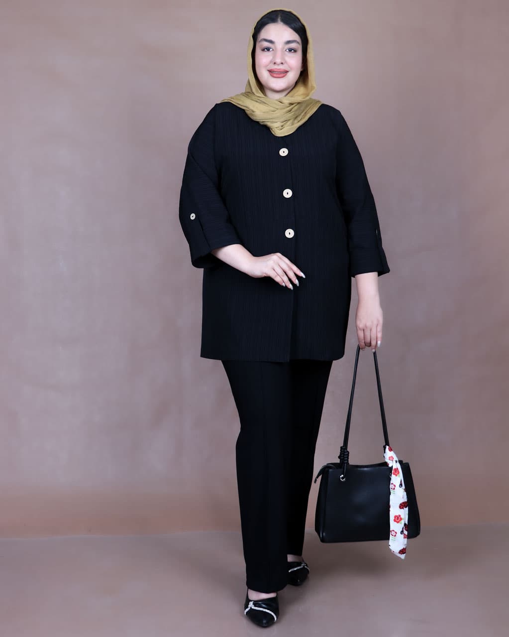 مانتو کراش 3 دکمه سایزبزرگ 6732 — تصویر ۵