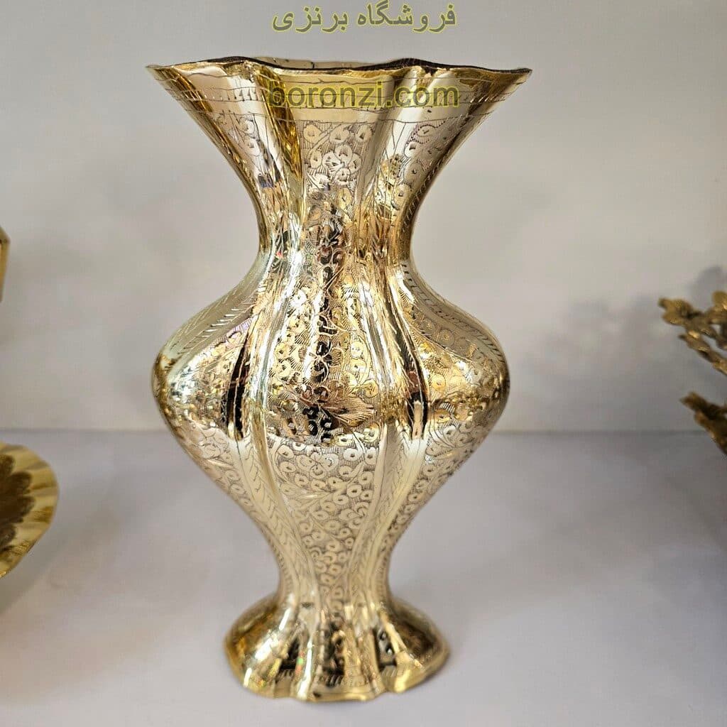 گلدان برنز قلمزني طرح غنچه — تصویر ۲