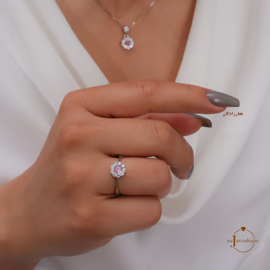 نیم ست نقره زنانه پرنسسی بوسه مهتاب عیار 925 کد 1834 — تصویر ۲