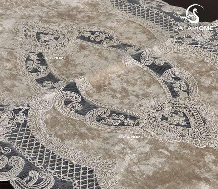 رومیزی دانتل مخمل 5 تکه نسکافه ای طرح نارمیا — تصویر ۴