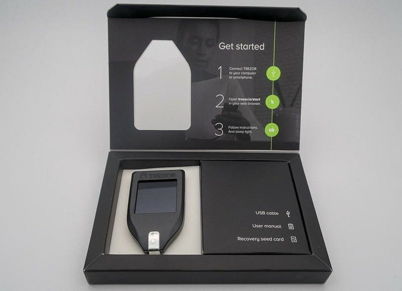 Trezor Model-T کیف پول سخت افزاری مدل تی