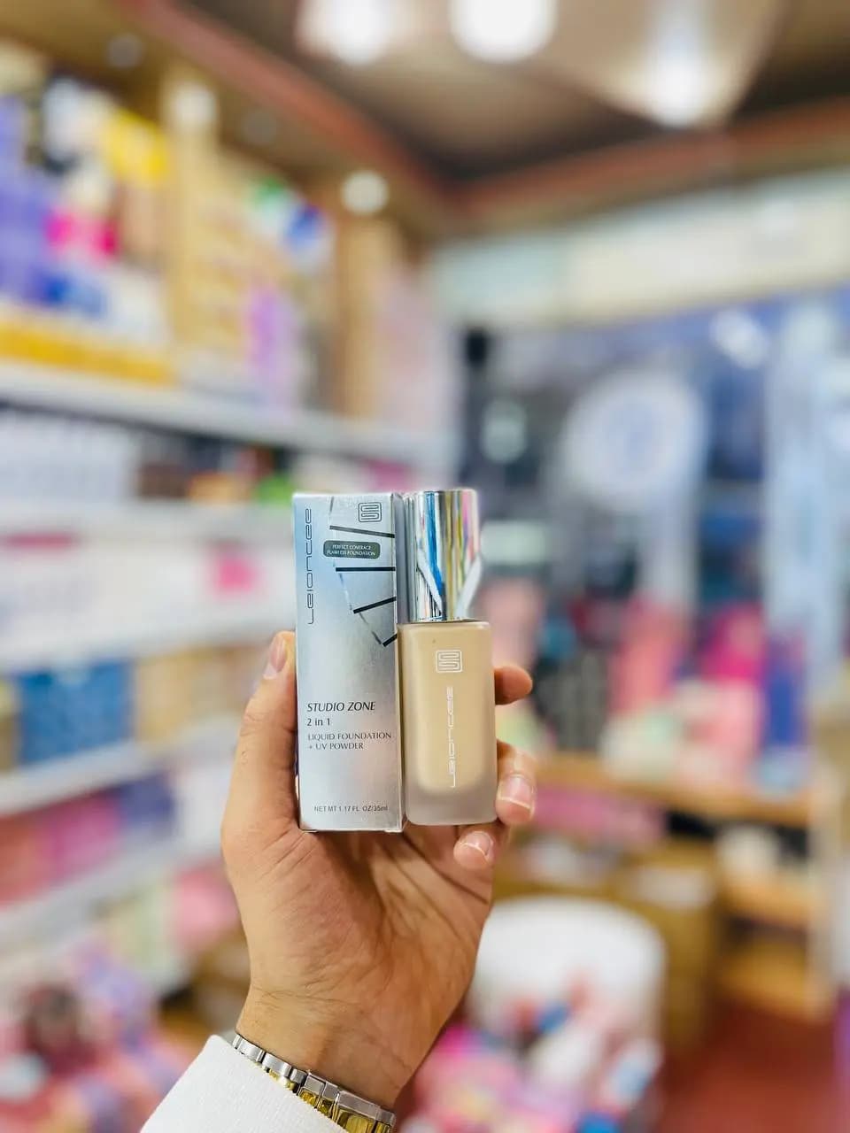 کرم پودر لیونس STUDIO FOUNDATION LEIONCEE — تصویر ۴