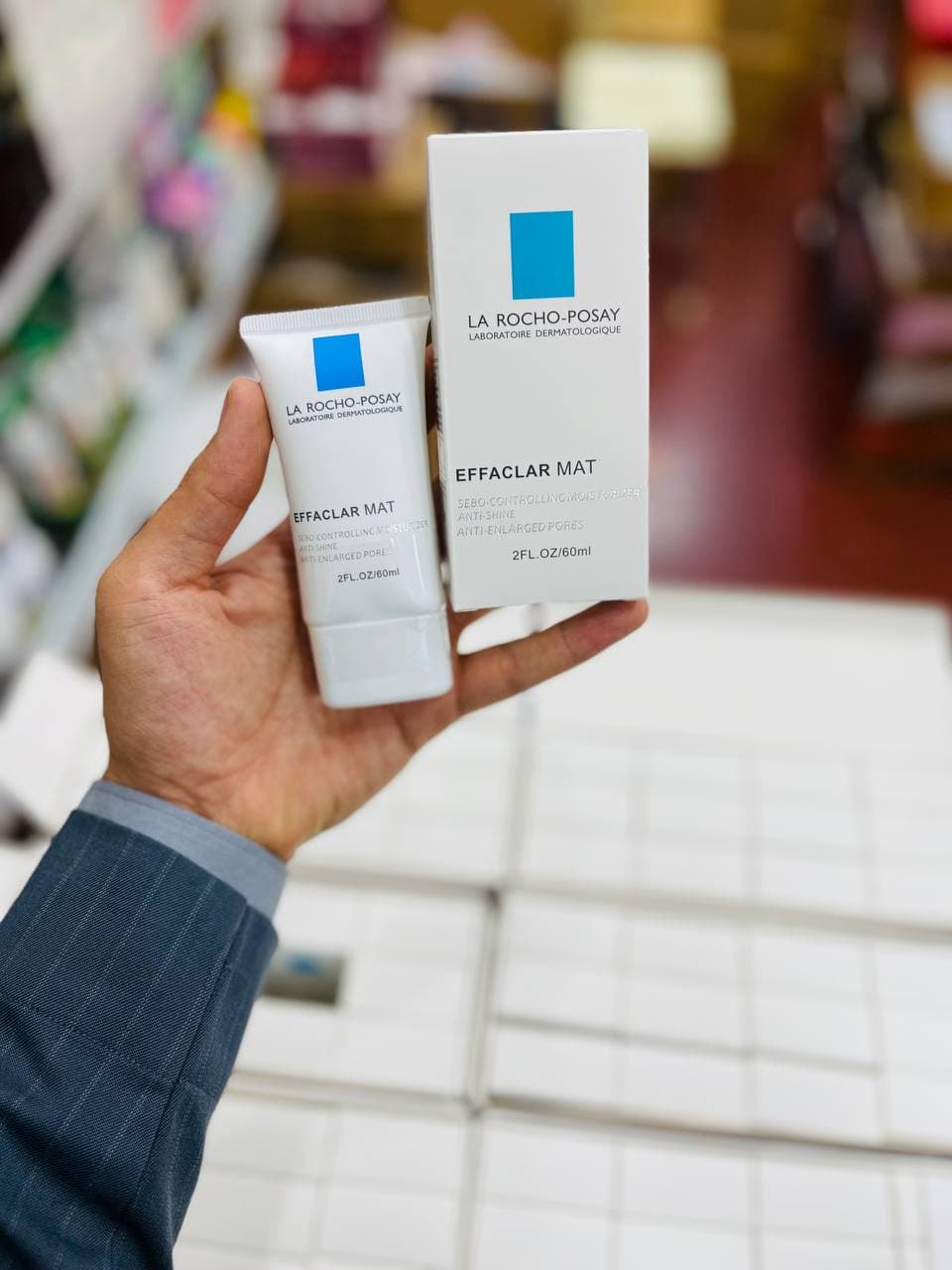 آبرسان تیوپی لاروش پوزای مخصوص پوست های حساس مدل EFFACLAR MAT — تصویر ۵