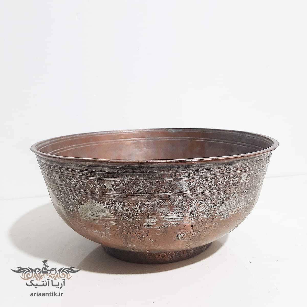 کاسه مسی قاجاری — تصویر ۵