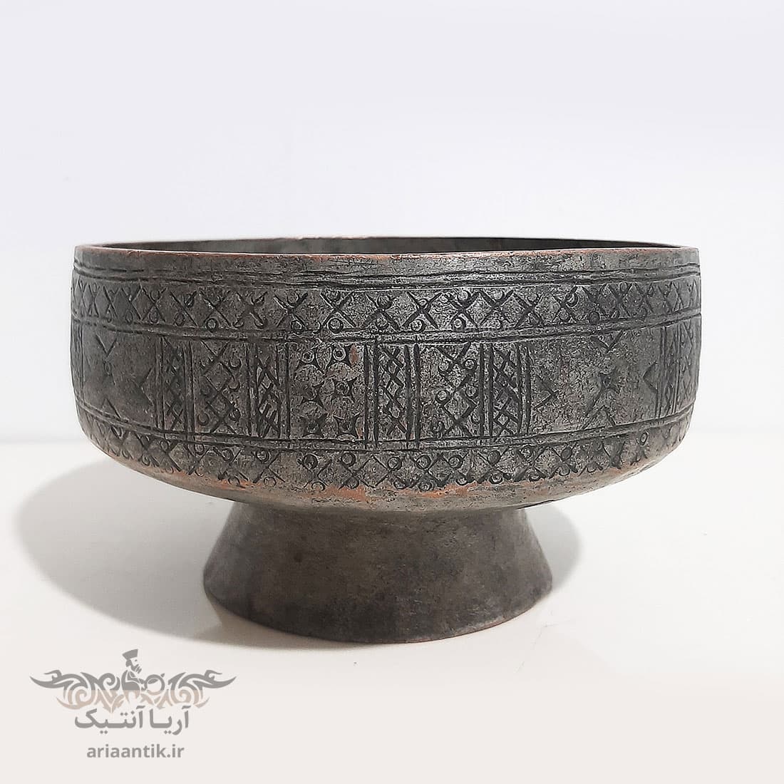 کاسه مسی قلکاری قاجاری — تصویر ۴