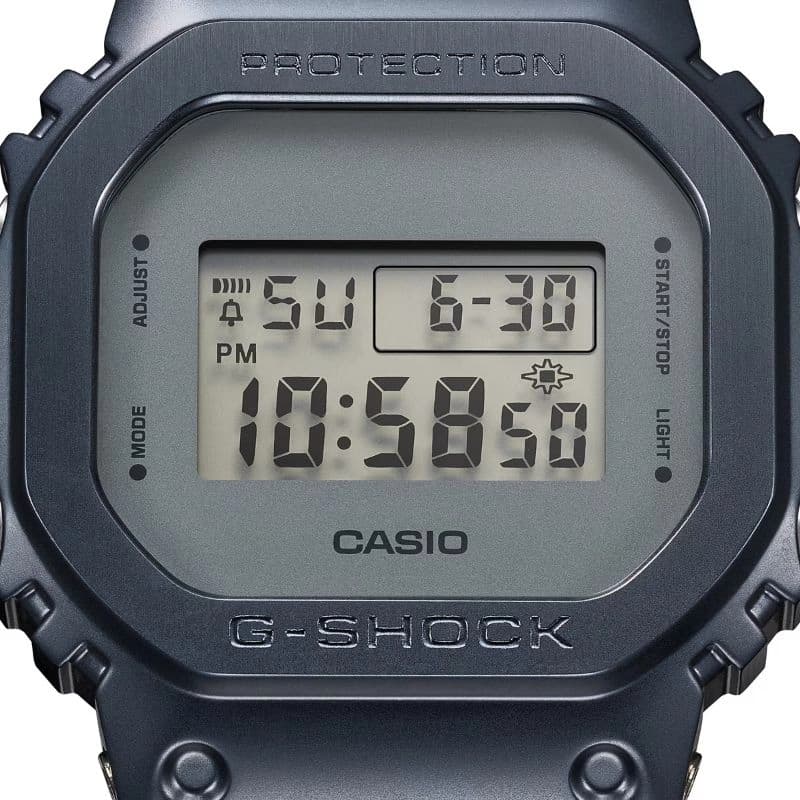 ساعت مچی مردانه کاسیو G-SHOCK مدل GM-5600MF-2DR — تصویر ۲