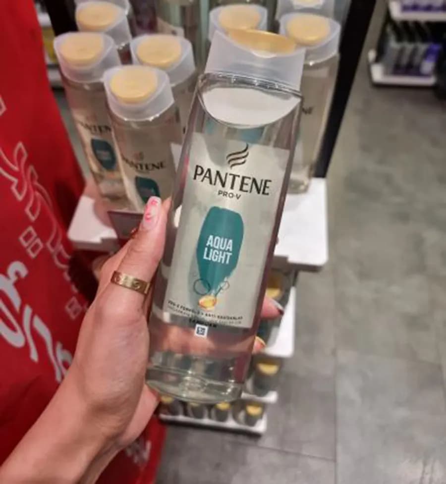 شامپو موهای چرب پنتن Pantene مدل Aqua Light — تصویر ۷