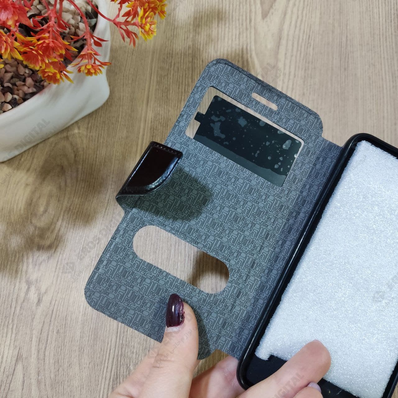 قاب کلاسوری Huawei Enjoy 5s (GR3) طرح چرم — تصویر ۳