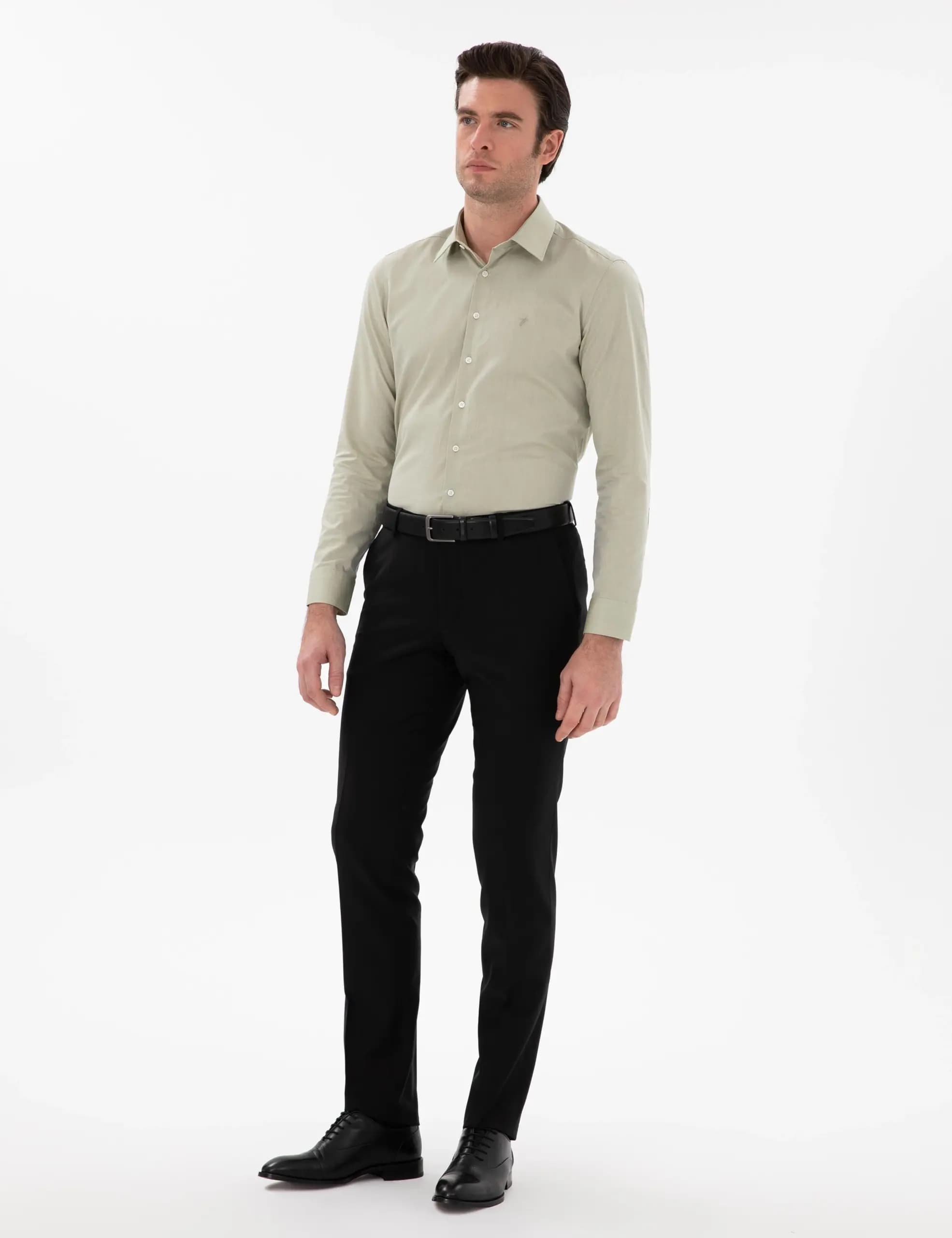 شلوار پارچهای مردانه کاشارل مدل اسلیم فیت رنگ مشکی — تصویر ۳