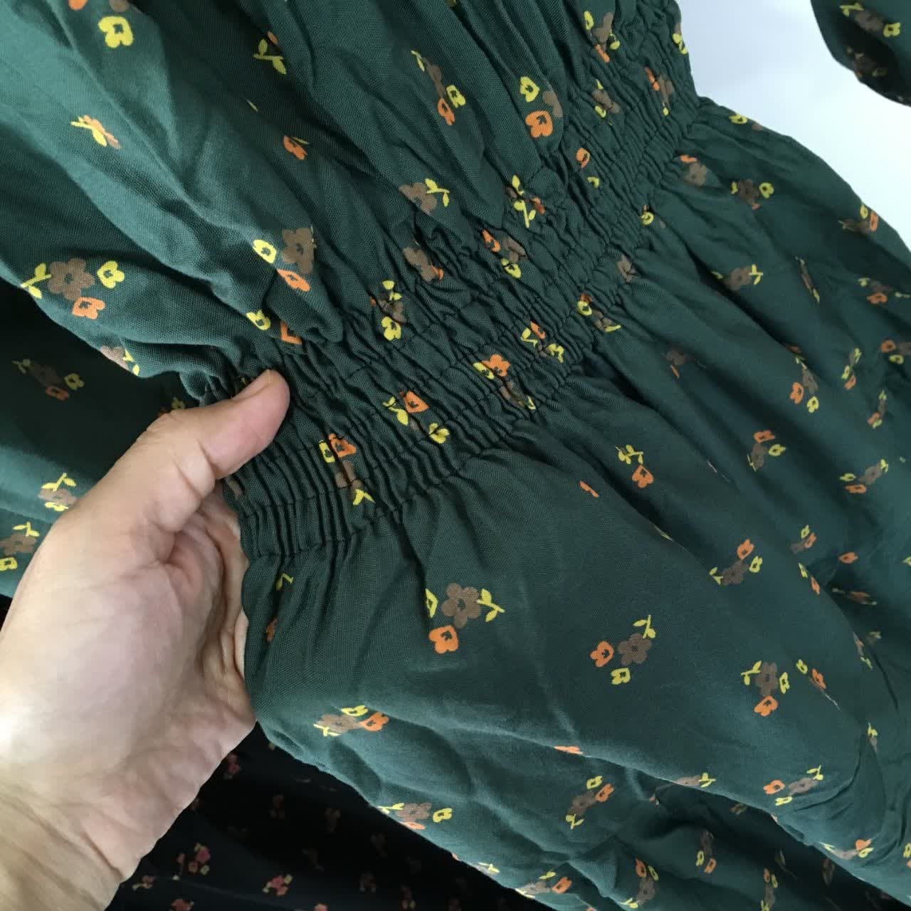 پیراهن نخی گلدار کمرکش فرح — تصویر ۸