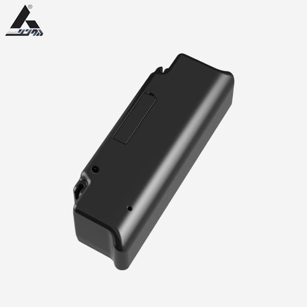 ردیاب کوچک آهنربایی خودرو مدل UM340 — تصویر ۴