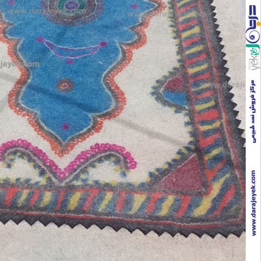 نمدفرش زمینه روشن — تصویر ۳