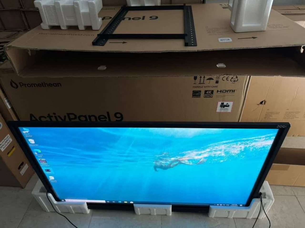 برد هوشمند اکتیو پنل پرومتین Active panel AP6-70 4k inche touch