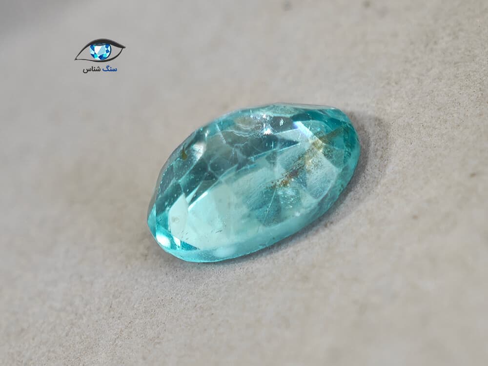 آپاتیت آبی نئونی بیضی 1.3 قیراط — تصویر ۷