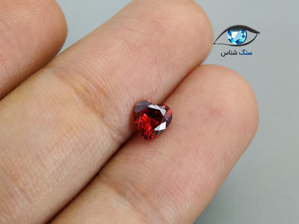 کوبیک زیرکونیا قرمز قلبی 6mm — تصویر ۲