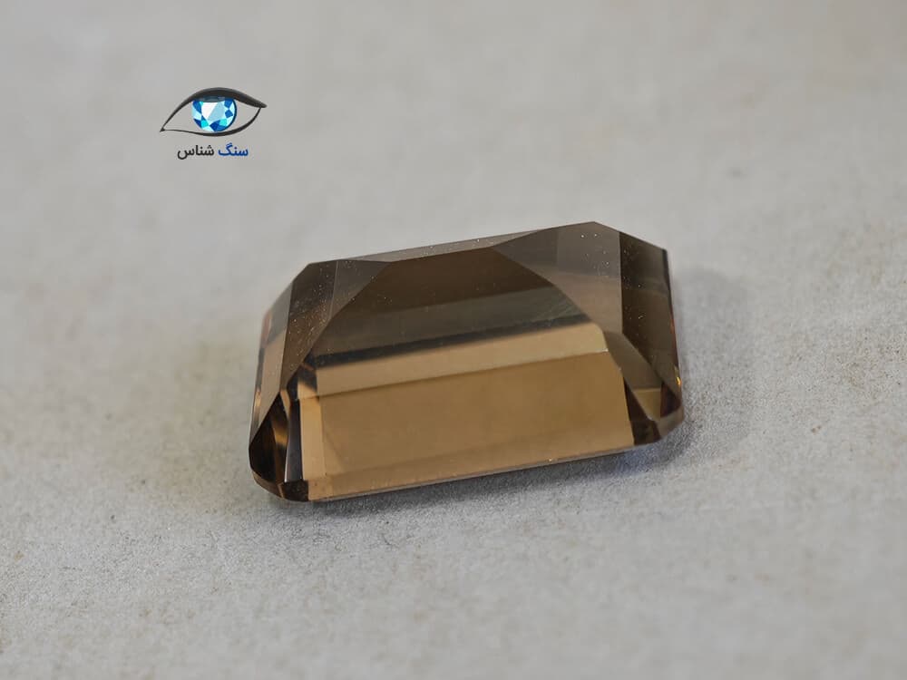 سنگ کوارتز دودی تراش امرالد 8 قیراط — تصویر ۷