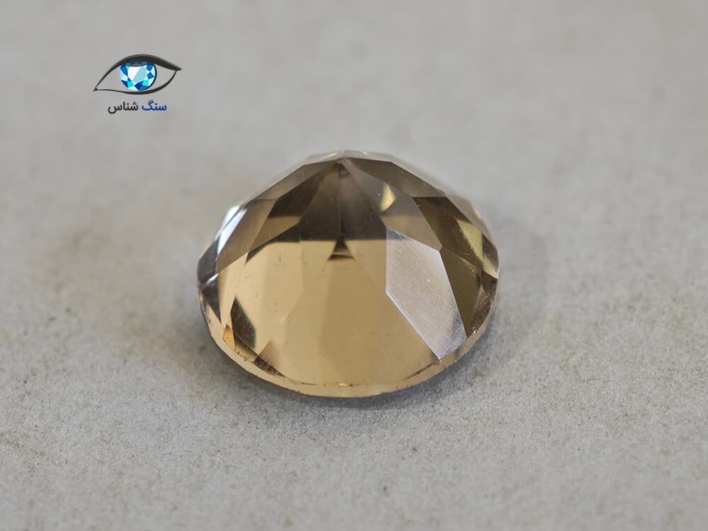 کوارتز دودی گرد 3.9 قیراط — تصویر ۳