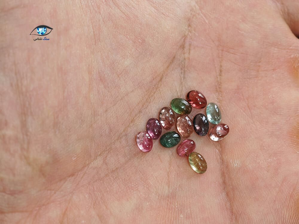 مجموعه تورمالین بیضی 6.2 قیراط — تصویر ۲