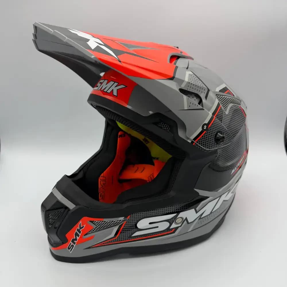کلاه کاسکت کراسی SMK Allterra S01 طوسی قرمز — تصویر ۳