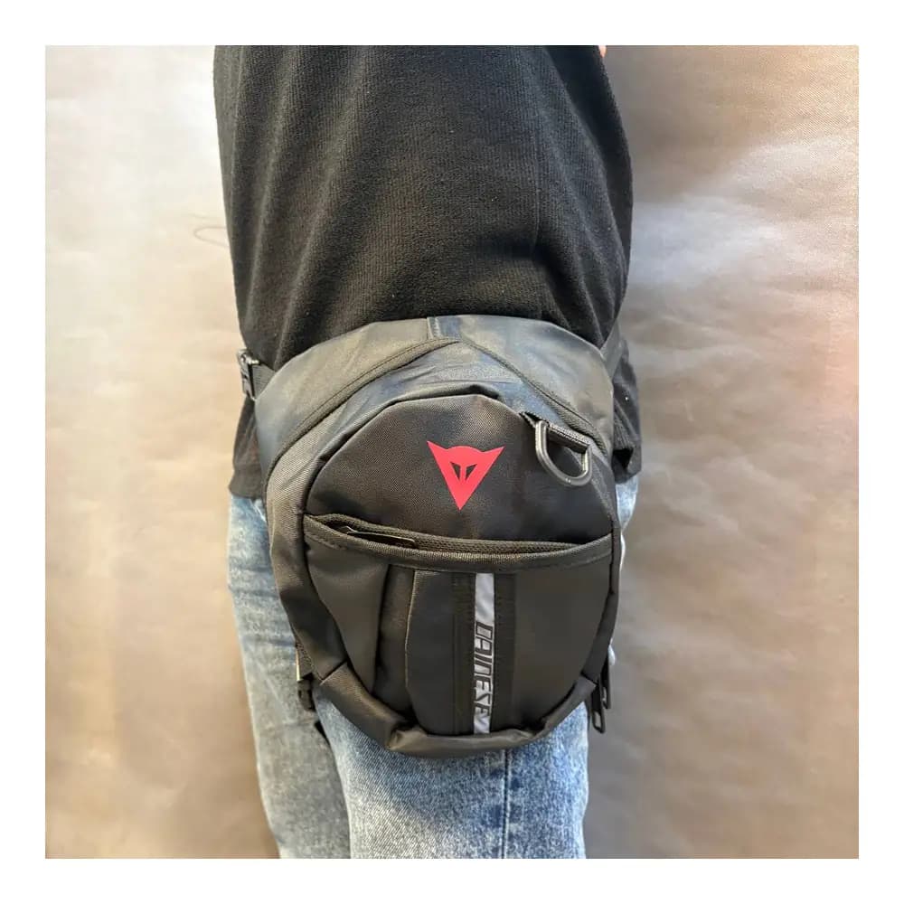 کیف روپایی موتورسواری Dainese | کیف پا موتور | MotorMod — تصویر ۲