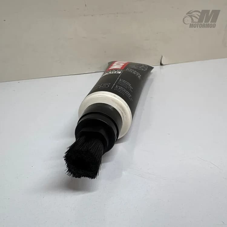 خمیر روانکننده زنجیر موتورسیکلت موتول مدل Motul MC Care C5 Chain Paste — تصویر ۶