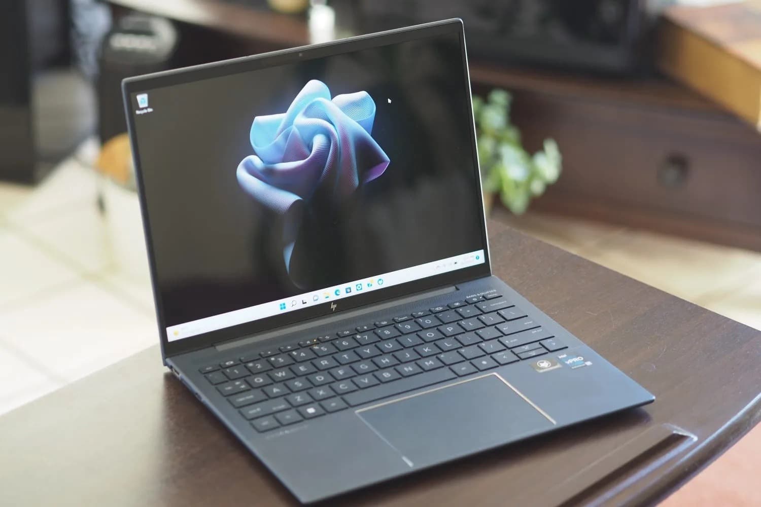 لپتاپ اچ پی دراگون فلای نسل 12 HP ELITEBOOK DRAGONFLY — تصویر ۱۲