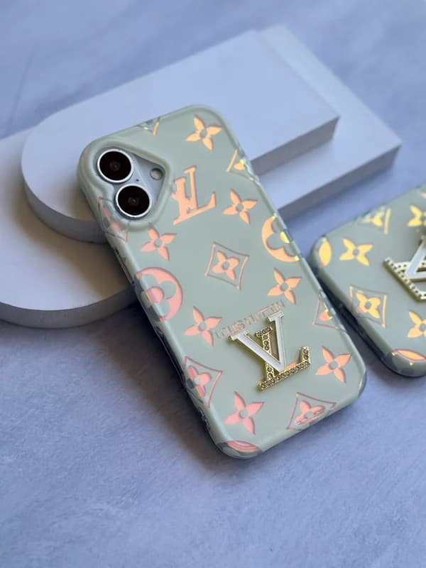 قاب Louis Vuitton طرح هولوگرامی — تصویر ۱۱